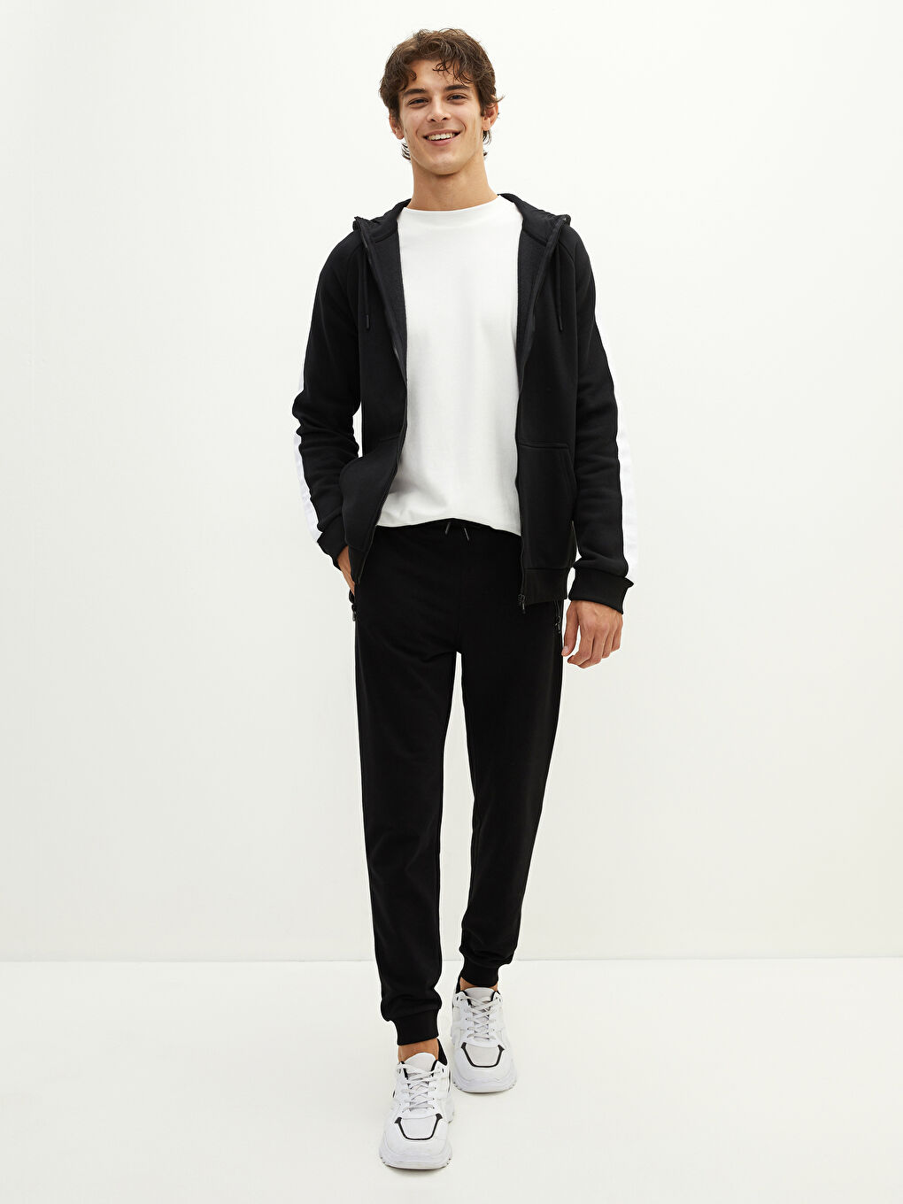 Siyah Slim Fit Erkek Jogger Eşofman Altı-3