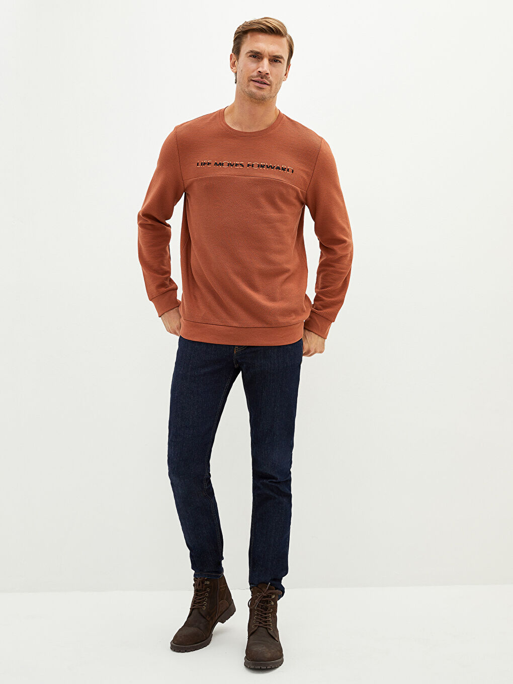 Світшот з круглим вирізом горловини, довгим рукавом і принтом для чоловіків-3