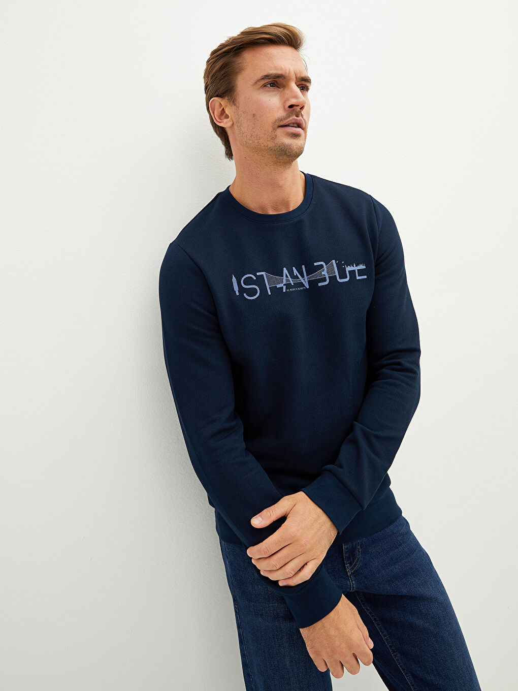 Lacivert Bisiklet Yaka Uzun Kollu İstanbul Baskılı Erkek Sweatshirt-1