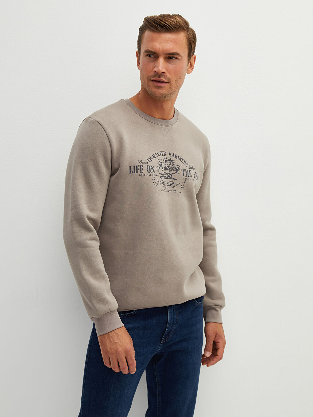LCWAIKIKI Classic Crew Neck Long Sleeve Printed Men's Sweatshirt -W12321Z8-RR6