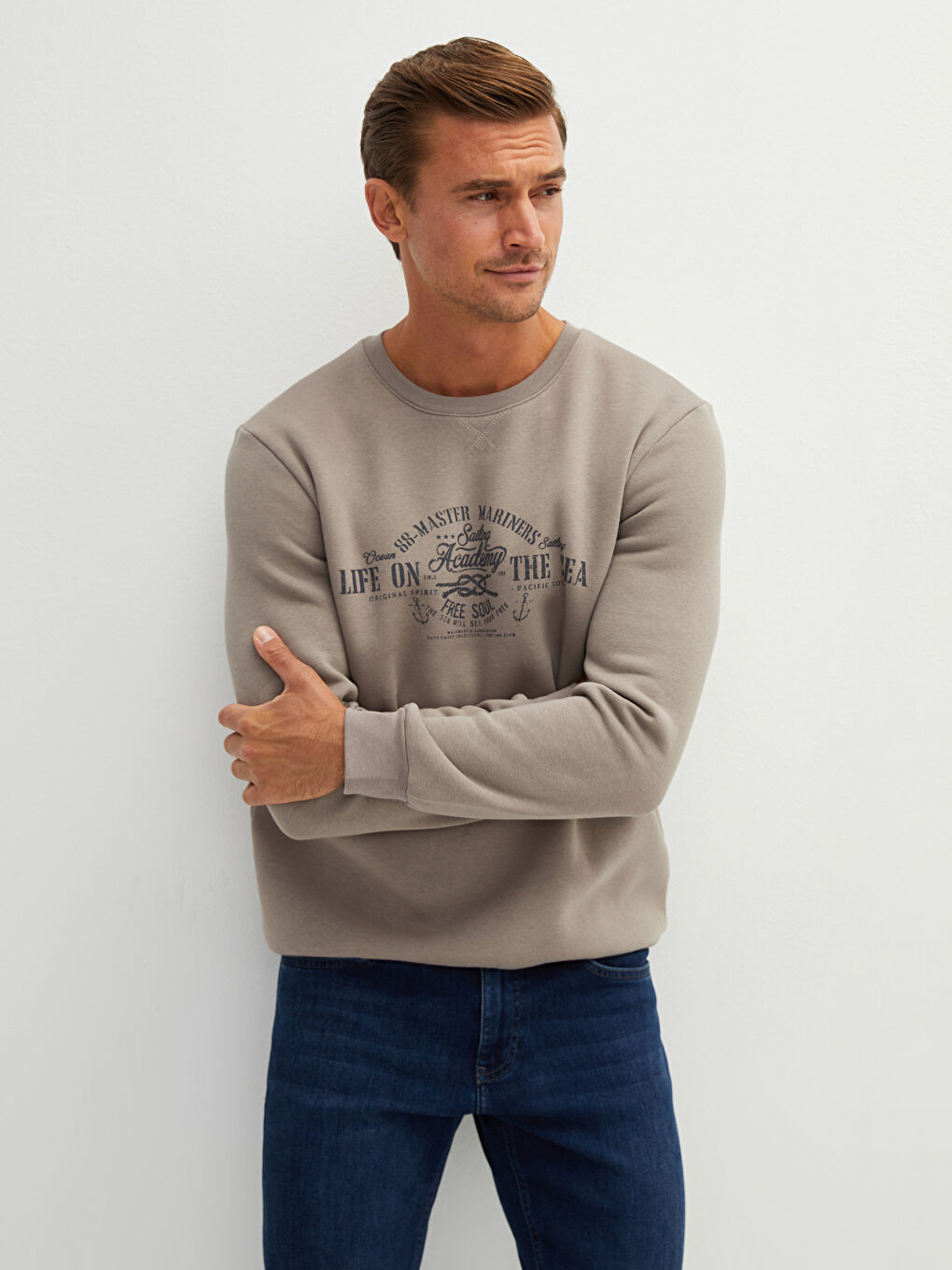 LCWAIKIKI Classic Crew Neck Long Sleeve Printed Men's Sweatshirt -W12321Z8-RR6