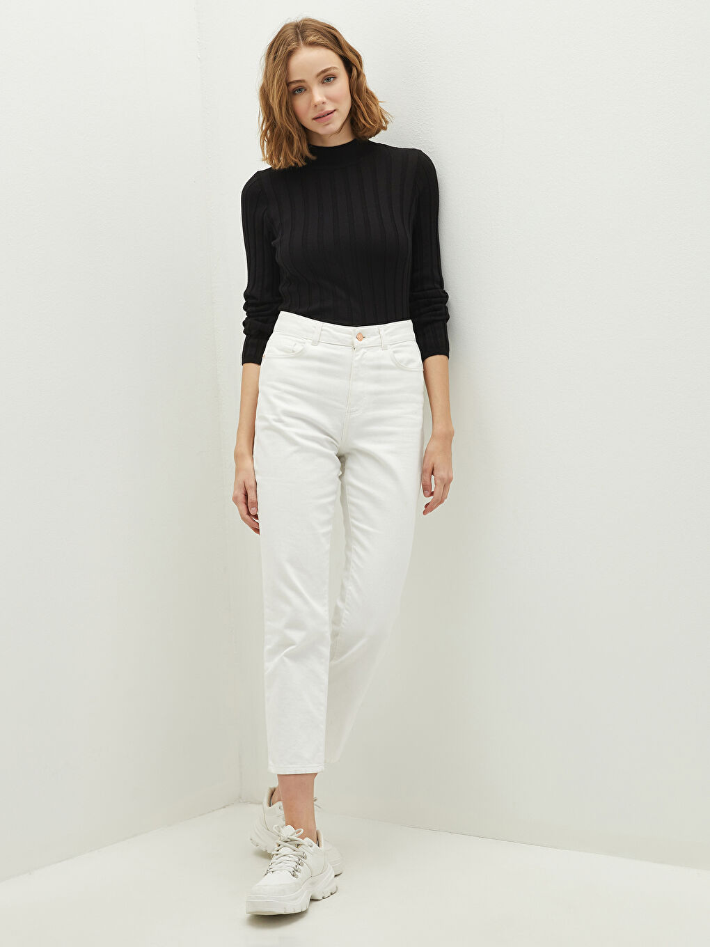 Siyah Yarım Balıkçı Yaka Kadın Triko Kazak-3