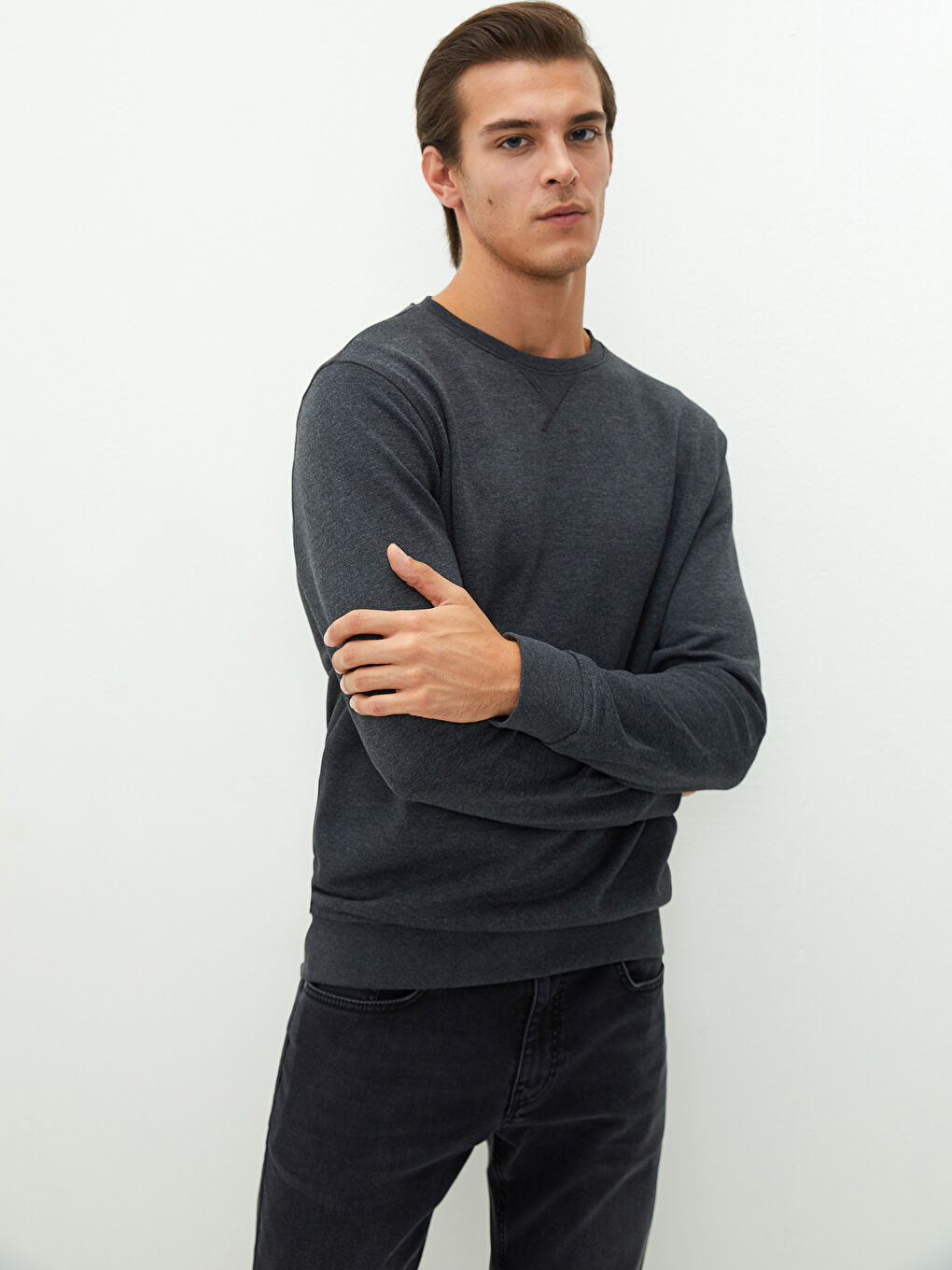 Crew Neck Long Sleeve Basic Men's Sweatshirt