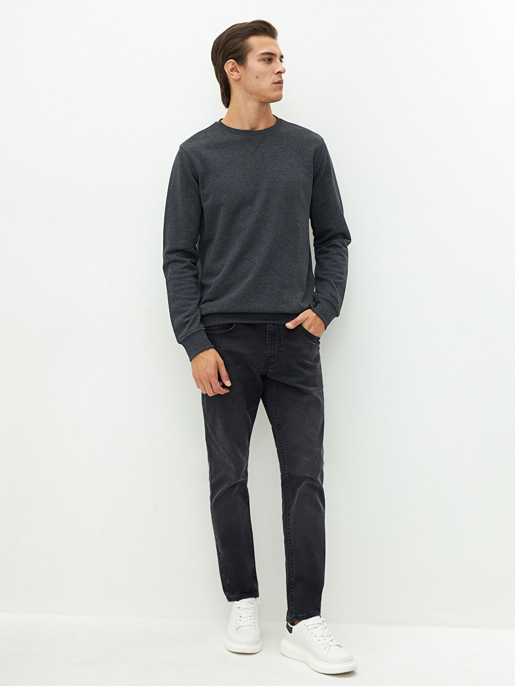 Crew Neck Long Sleeve Basic Men's Sweatshirt-3