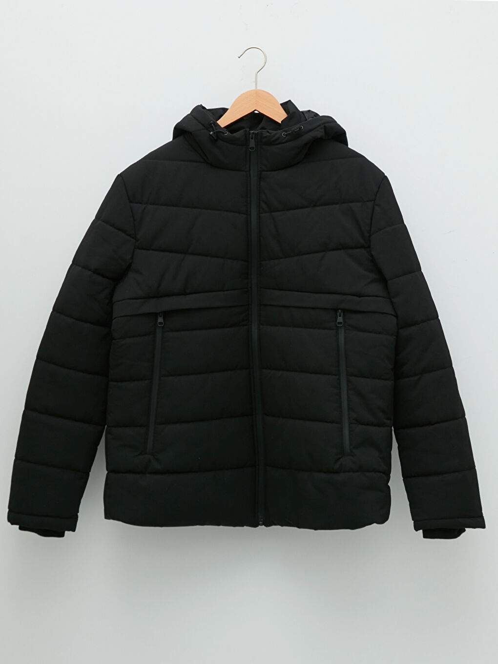 LCWAIKIKI كلاسيك پاڵتۆی پوفەر ڕه‌ش پیاو -W12670Z8-CVL
