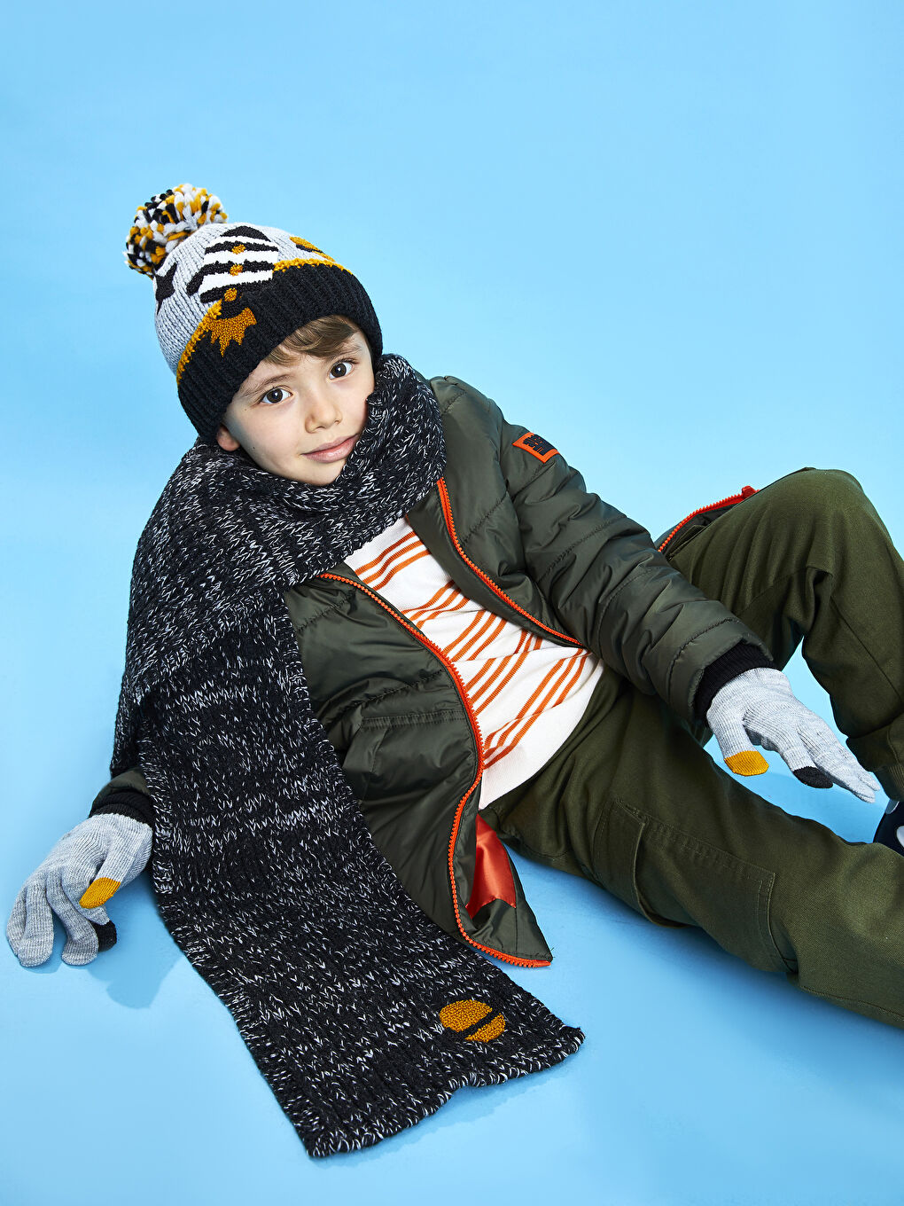 LCW ACCESSORIES Jungen Strick Baskenmütze, Handschuhe und Schal Set -W12746Z4-D5C