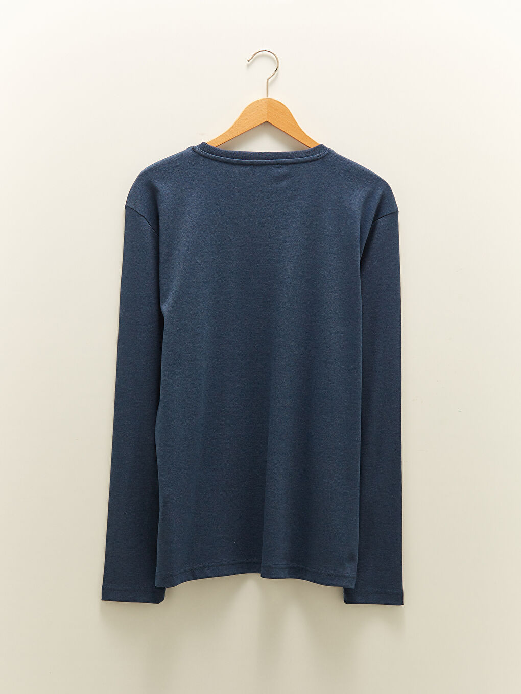 تيشيرت رجالي مطبوع بأكمام طويلة ورقبة دائرية-6