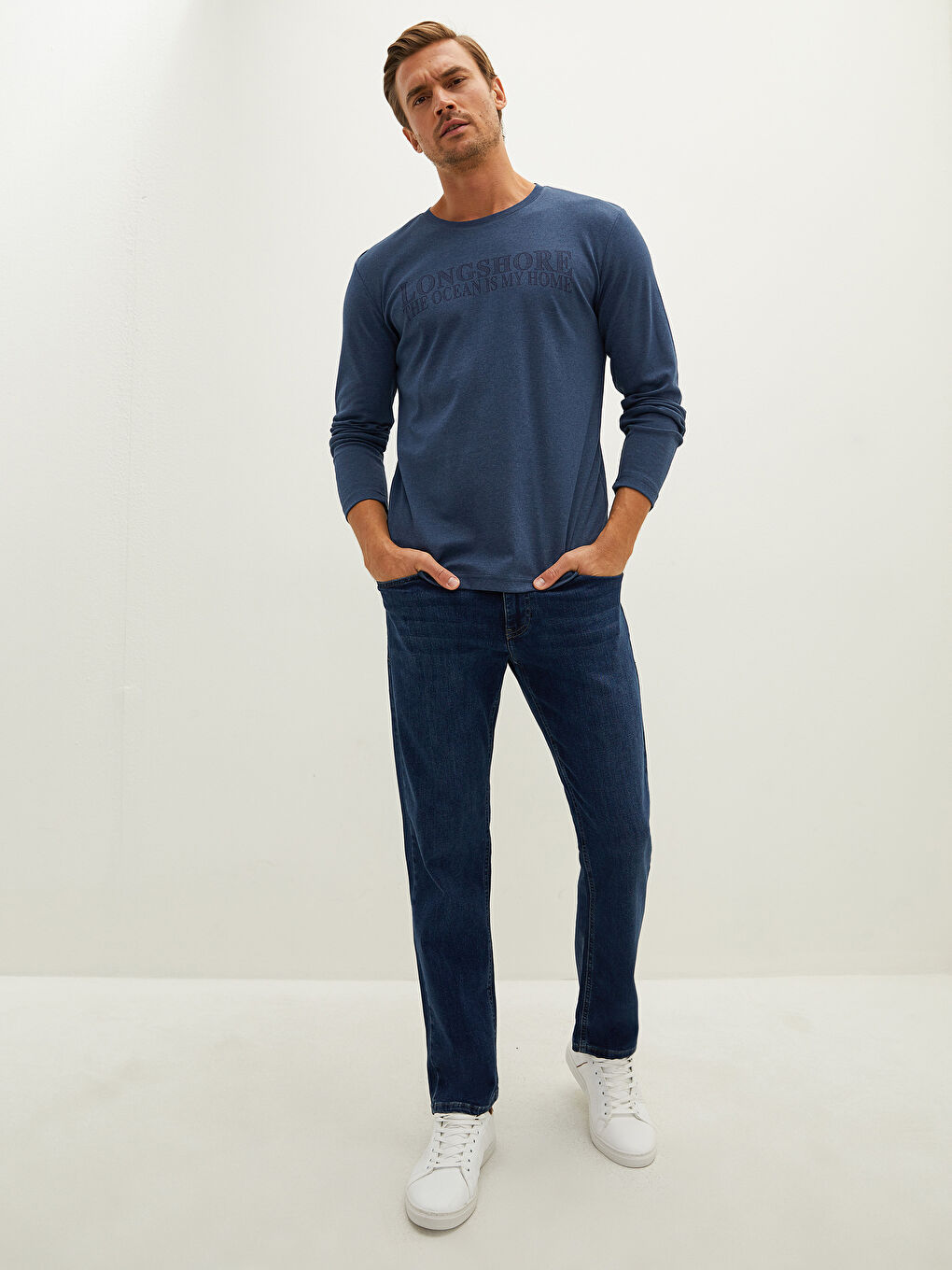 تيشيرت رجالي مطبوع بأكمام طويلة ورقبة دائرية-3