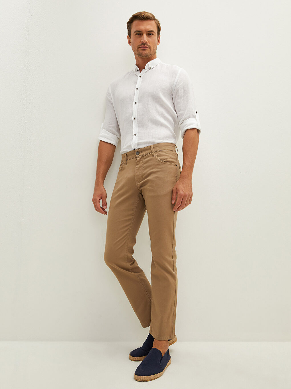 Брюки чино мужские из габардина стандартного кроя-2