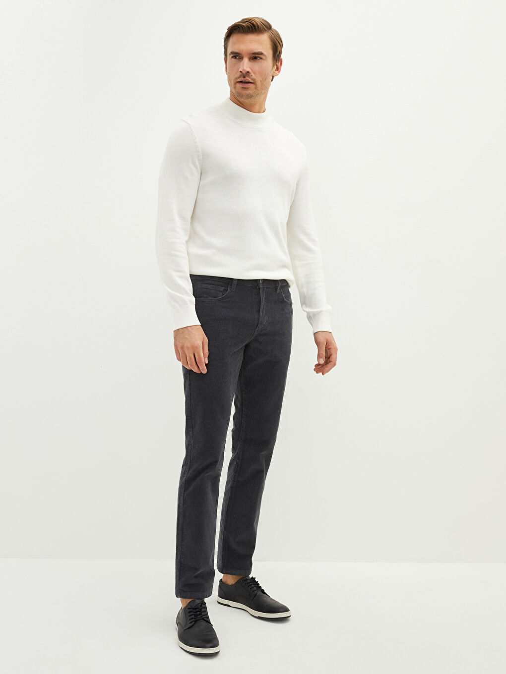 LCWAIKIKI Classic Standard Fit Velvet Men's Chino Trousers -W12768Z8-MDX