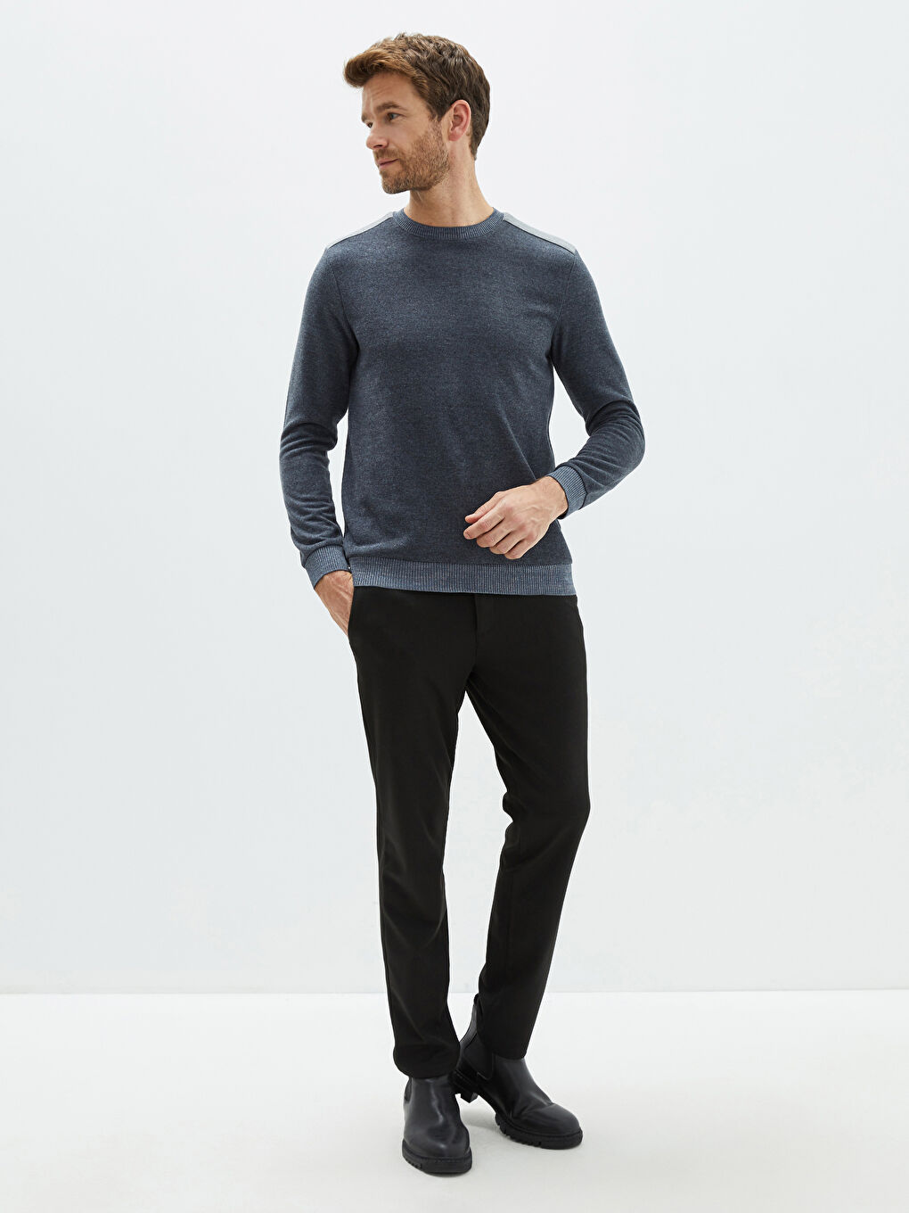 LCWAIKIKI Classic Crew Neck Long Sleeve Thick Men's Sweatshirt -W12780Z8-DLQ