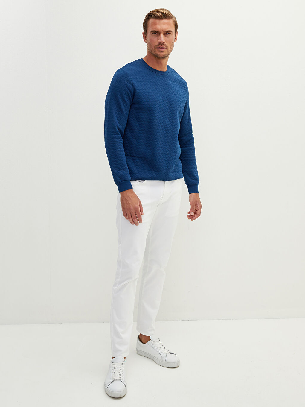 Crew Neck Long Sleeve Men's Sweatshirt-3