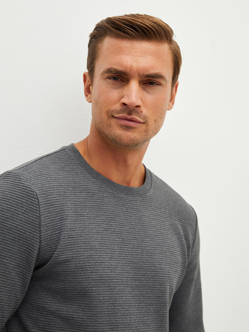 Gri Bisiklet Yaka Uzun Kollu Basic Erkek Tişört-1