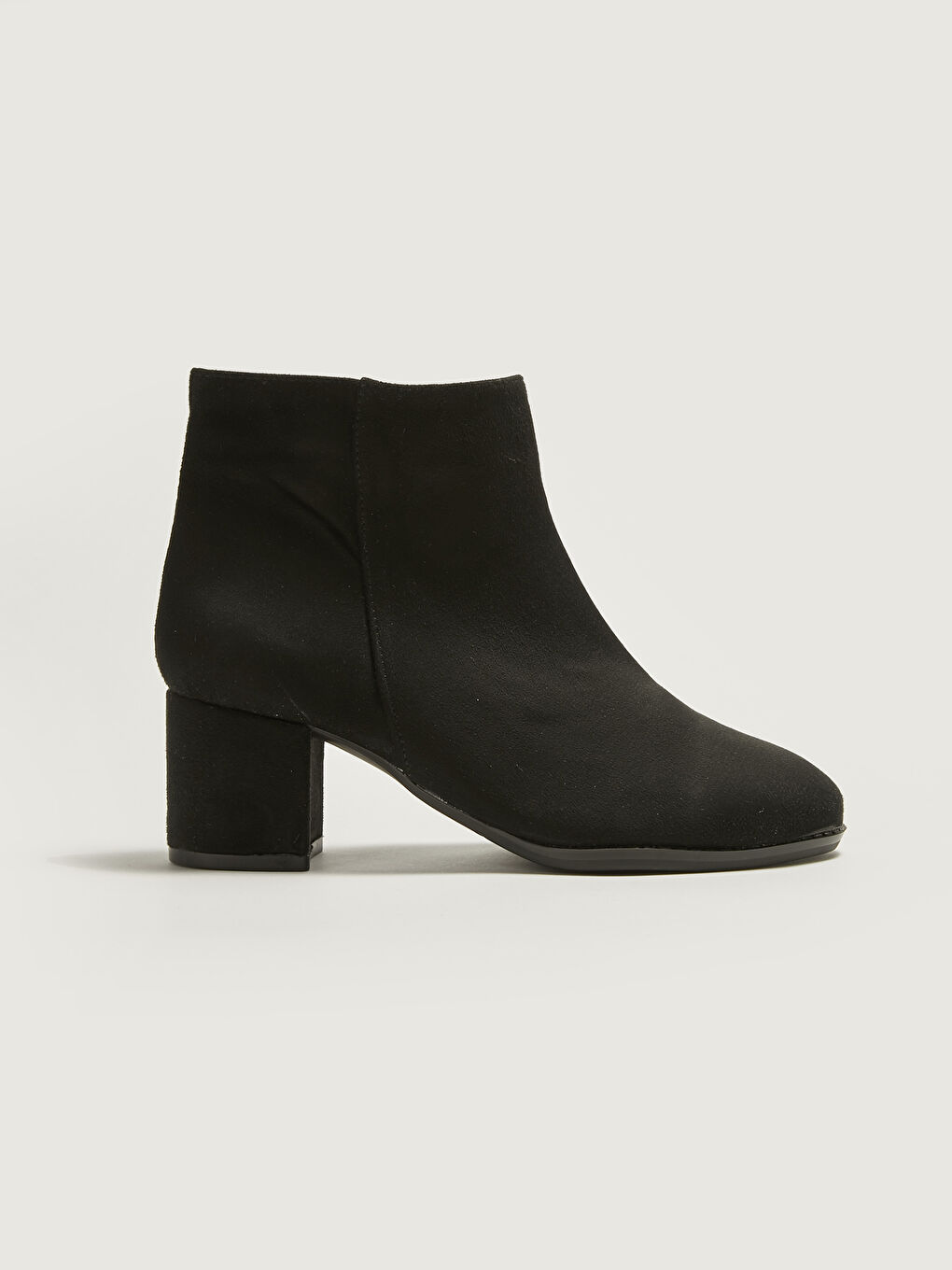 Дамски велурени ботуши с ток и дължина до глезена-1