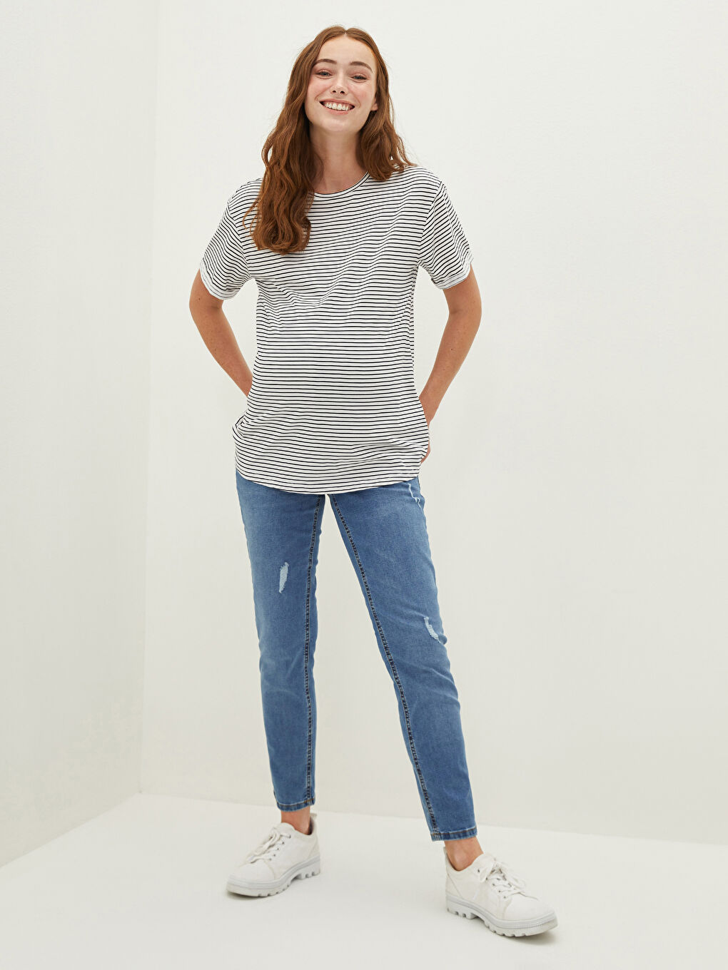 İndigo Karın Panelli Boyfriend Fit Yırtık Detaylı Hamile Rodeo Jean Pantolon-1