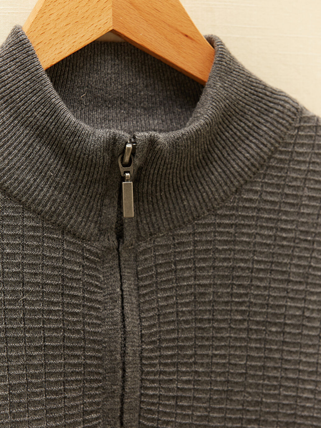 Gri Fermuarlı Dik Yaka Uzun Kollu Erkek Triko Kazak-8