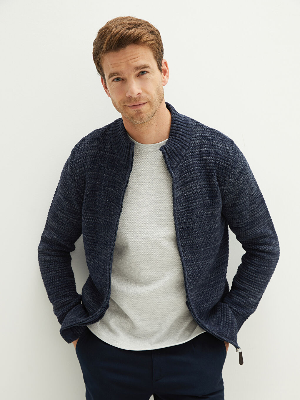 Cardigan en Tricot à Manches Longues avec Col Roulé pour Hommes de Coupe Standard