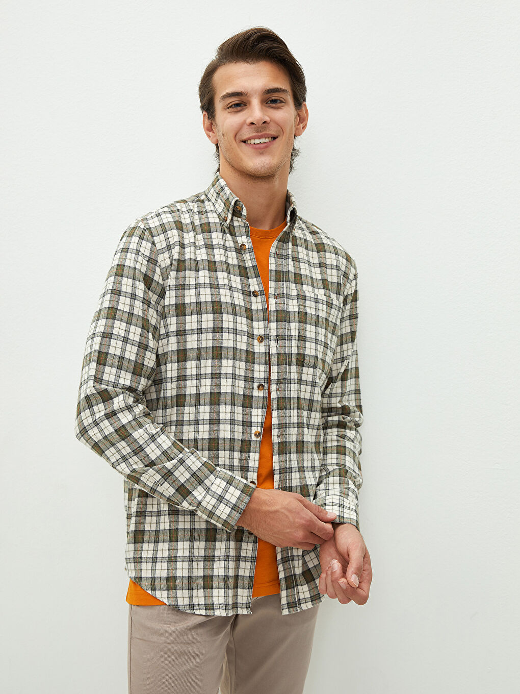 LCWAIKIKI Classic Regular Fit Long Sleeve Plaid Men's Shirt -W13000Z8-LMU