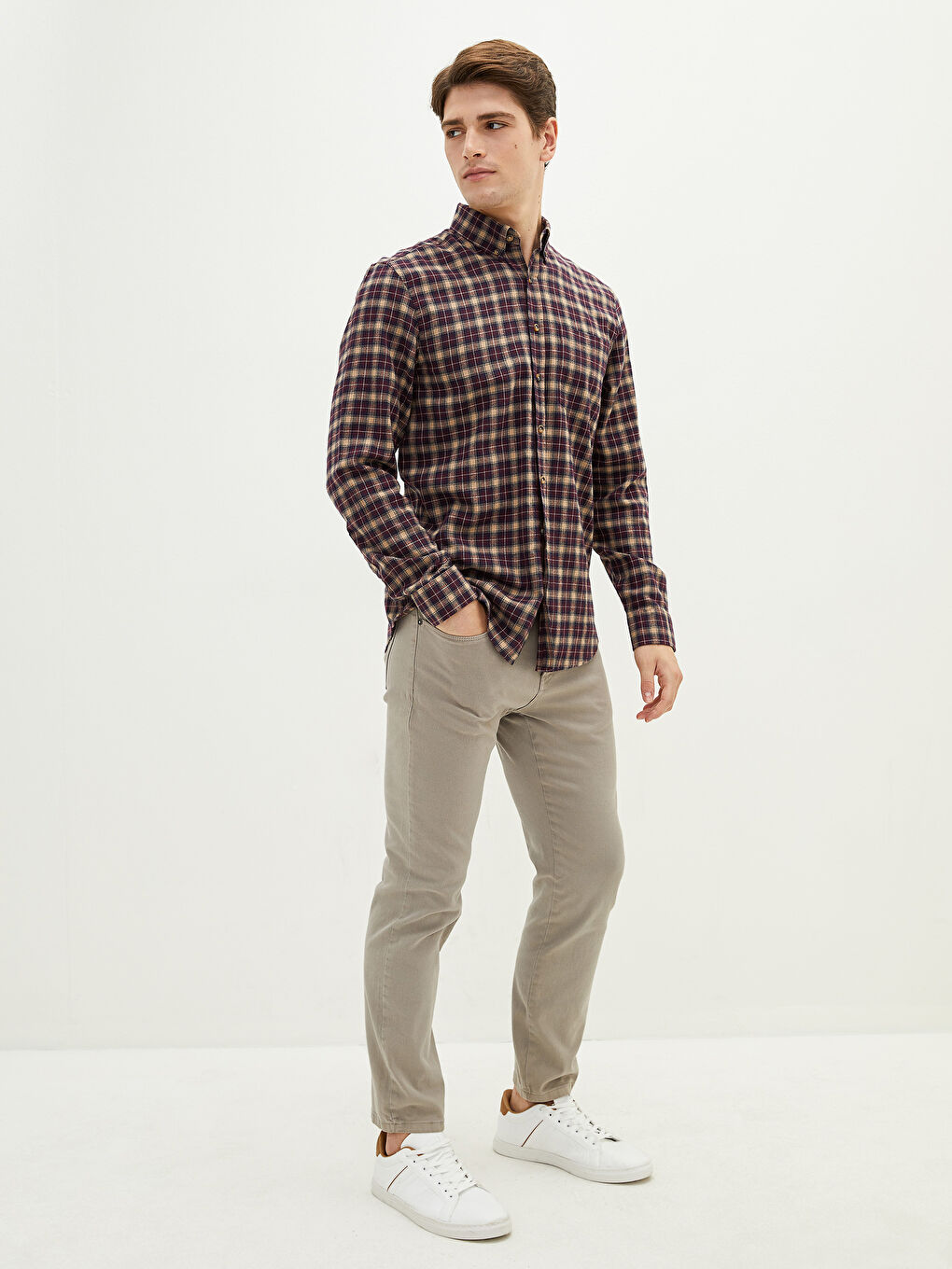 قميص رجالي كاروهات كم طويل بقصة عادية من قماش الجبردين-3