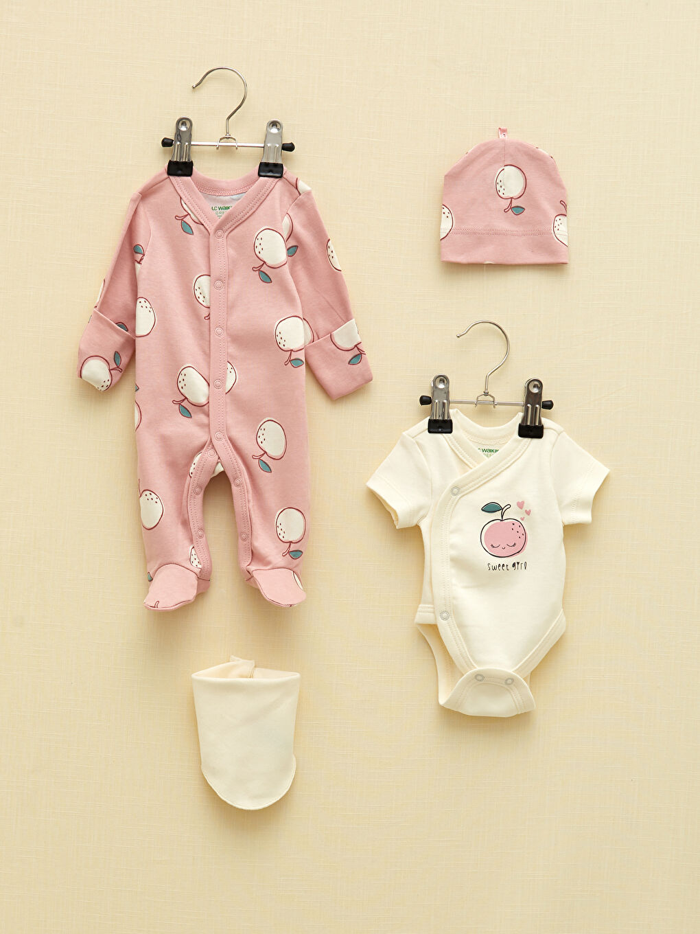 Pembe Baskılı Kız Bebek Hastane Çıkış Seti