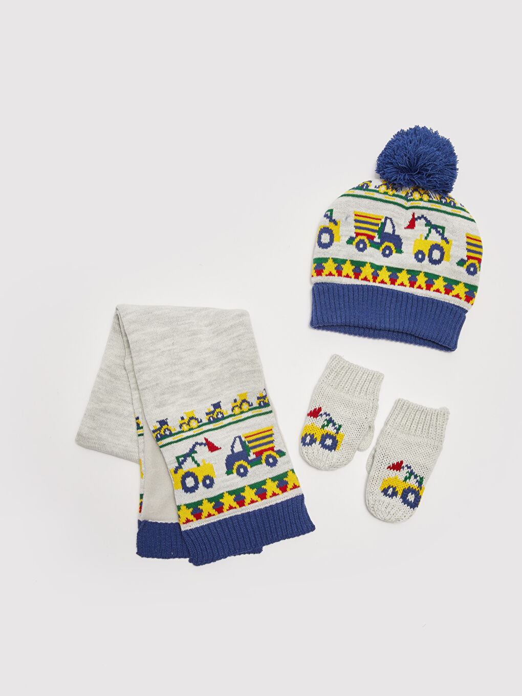 Štampani pleteni šal, kapa i rukavice za bebe dečake - set od 3 komada