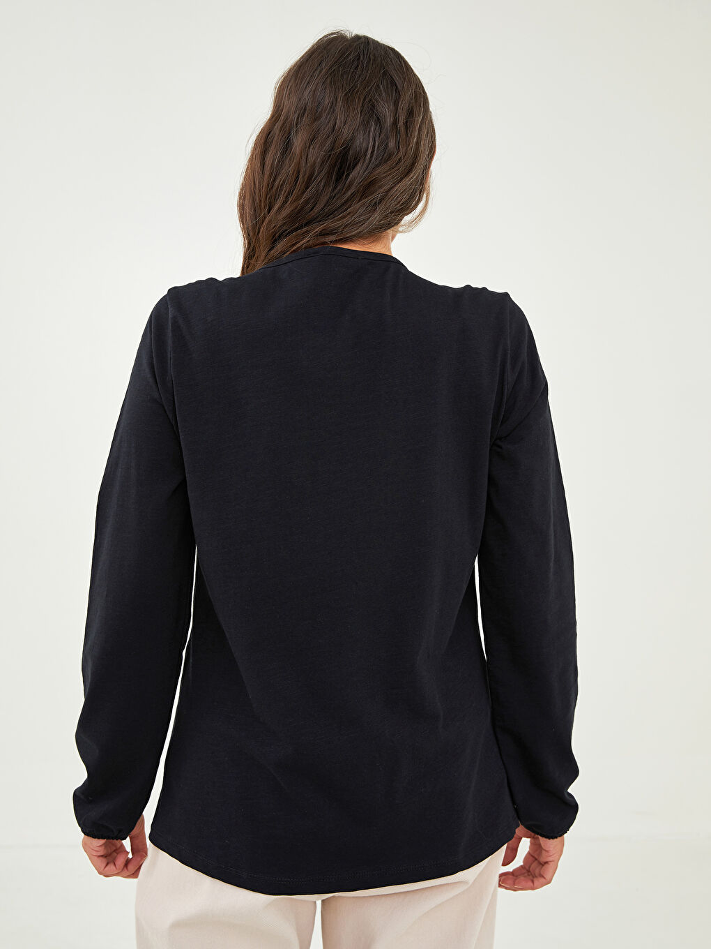 Blouse en Coton à Manches Longues Brodée à Col Rond pour Femmes-4