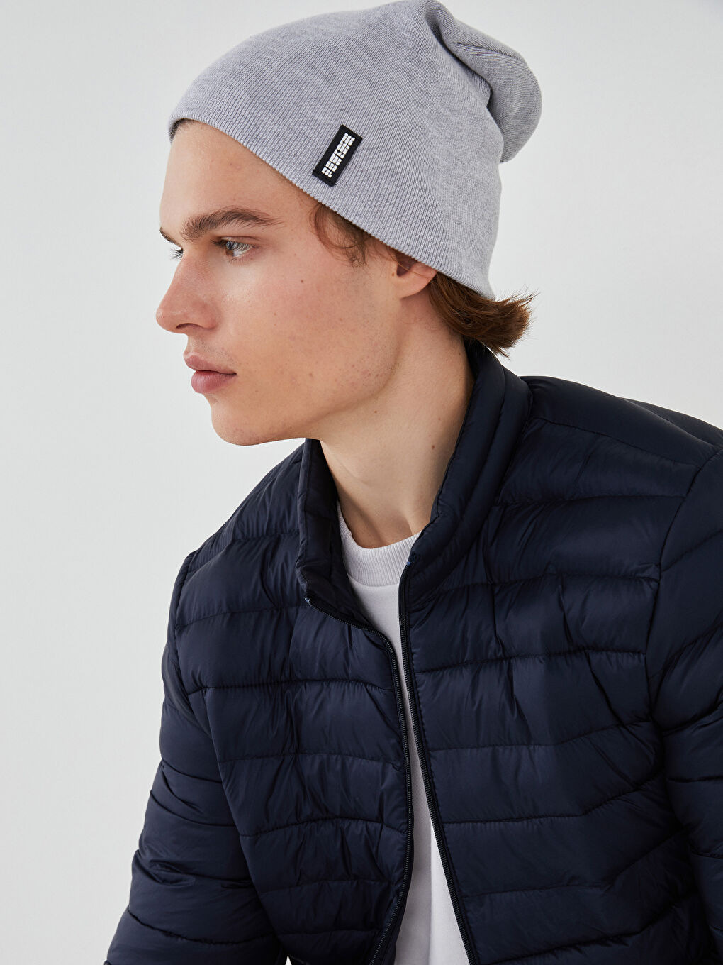 Gri Etiket Baskılı Erkek Triko Bere