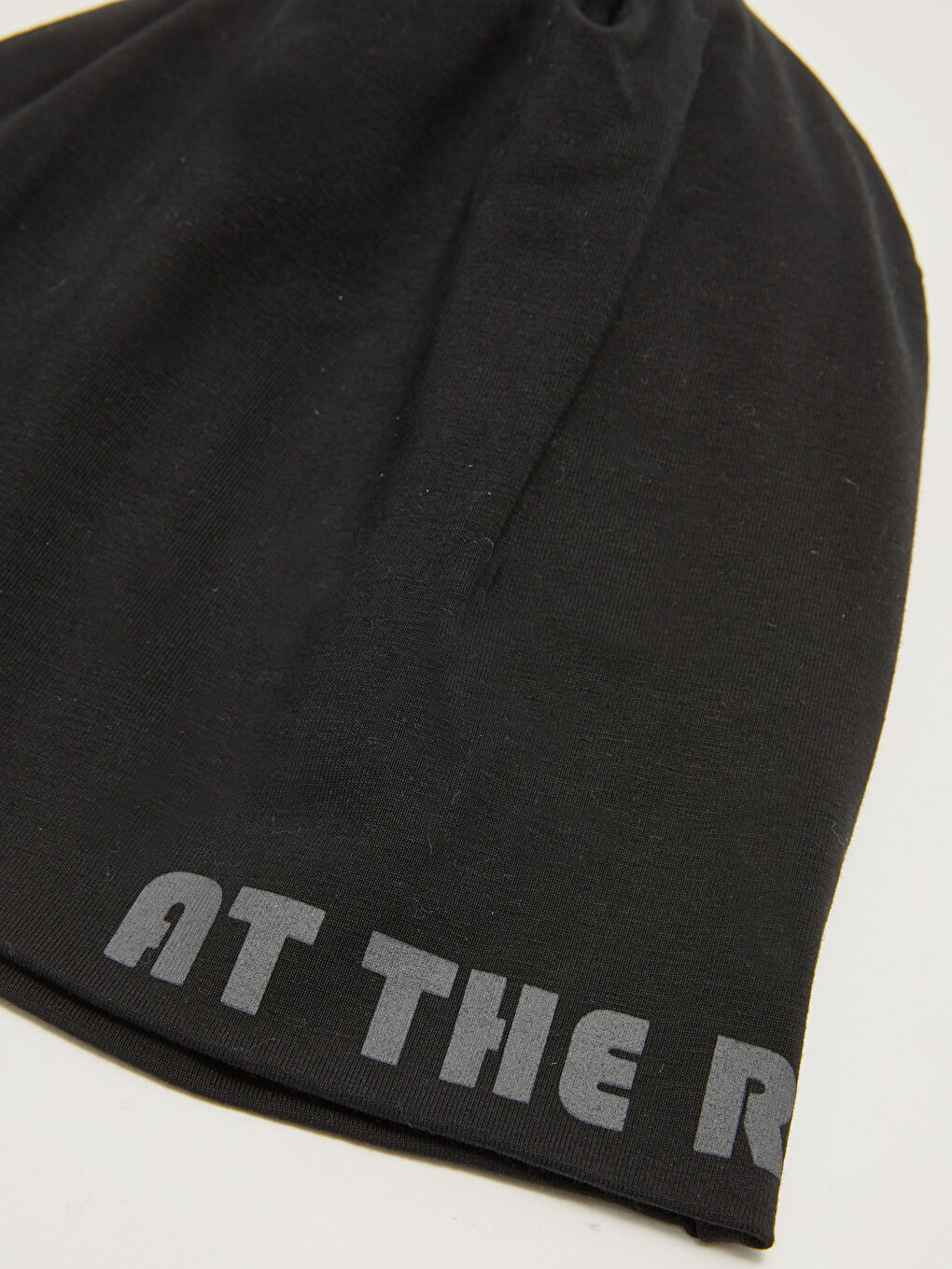 Siyah Yazı Baskılı Erkek Bere-4