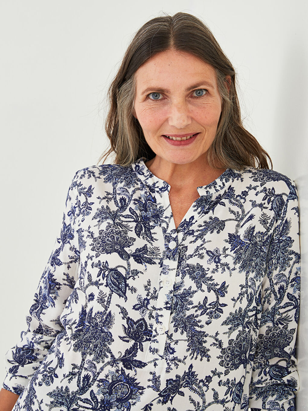 Turtleneck Floral Printed Long Sleeve Viscose Women's Blouse-2