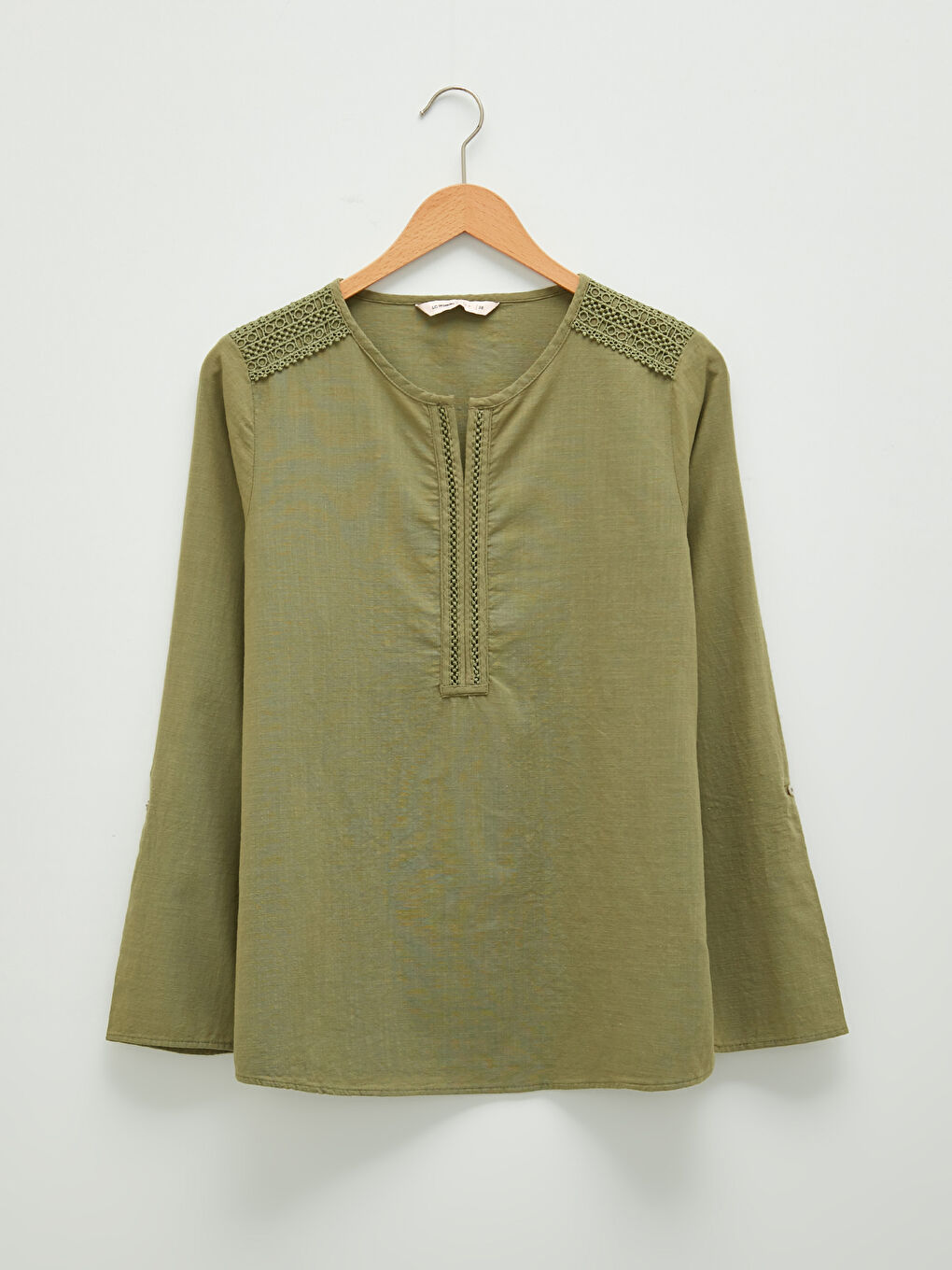 بلوزة قطنية بياقة هينلي بتفاصيل دانتيل وكم طويل للسيدات-5