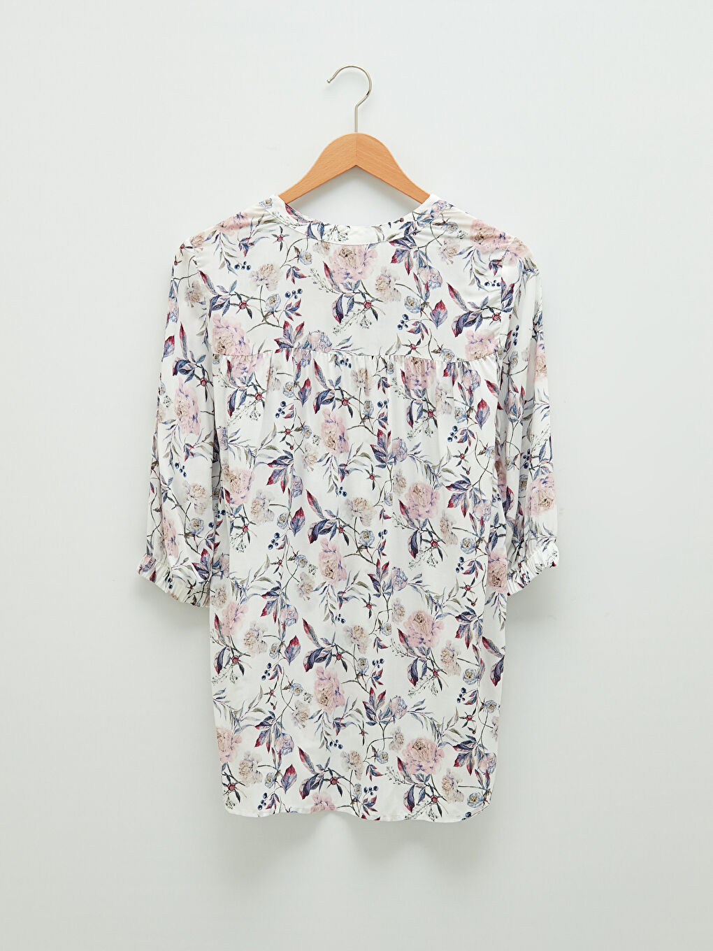 Ekru Kaçık Yaka Çiçek Baskılı Uzun Kollu Viskon Kadın Bluz-7