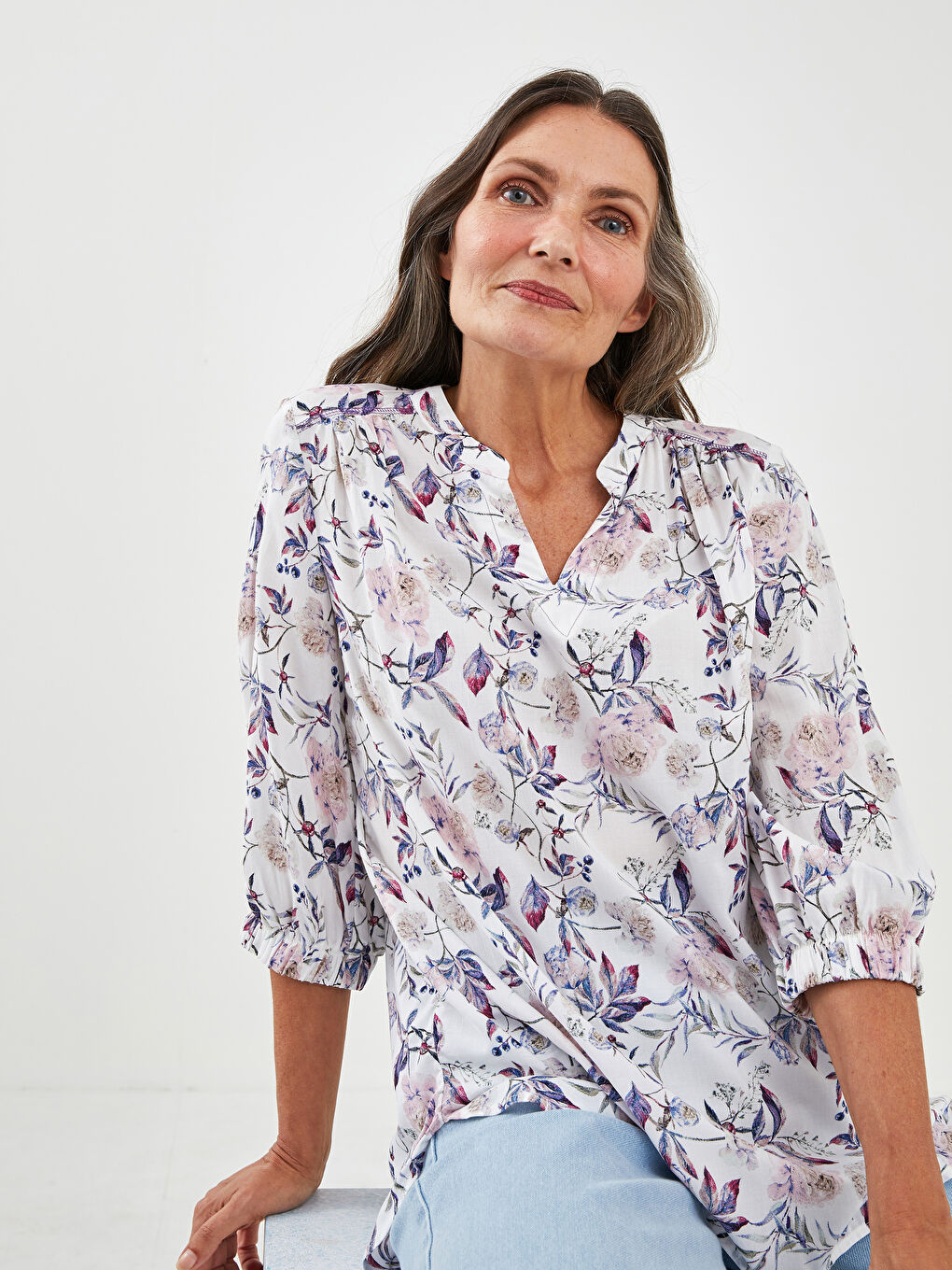 Ekru Kaçık Yaka Çiçek Baskılı Uzun Kollu Viskon Kadın Bluz