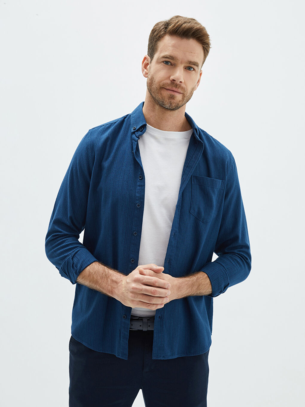 Чоловіча смугаста сорочка класичного крою з довгими рукавами-1