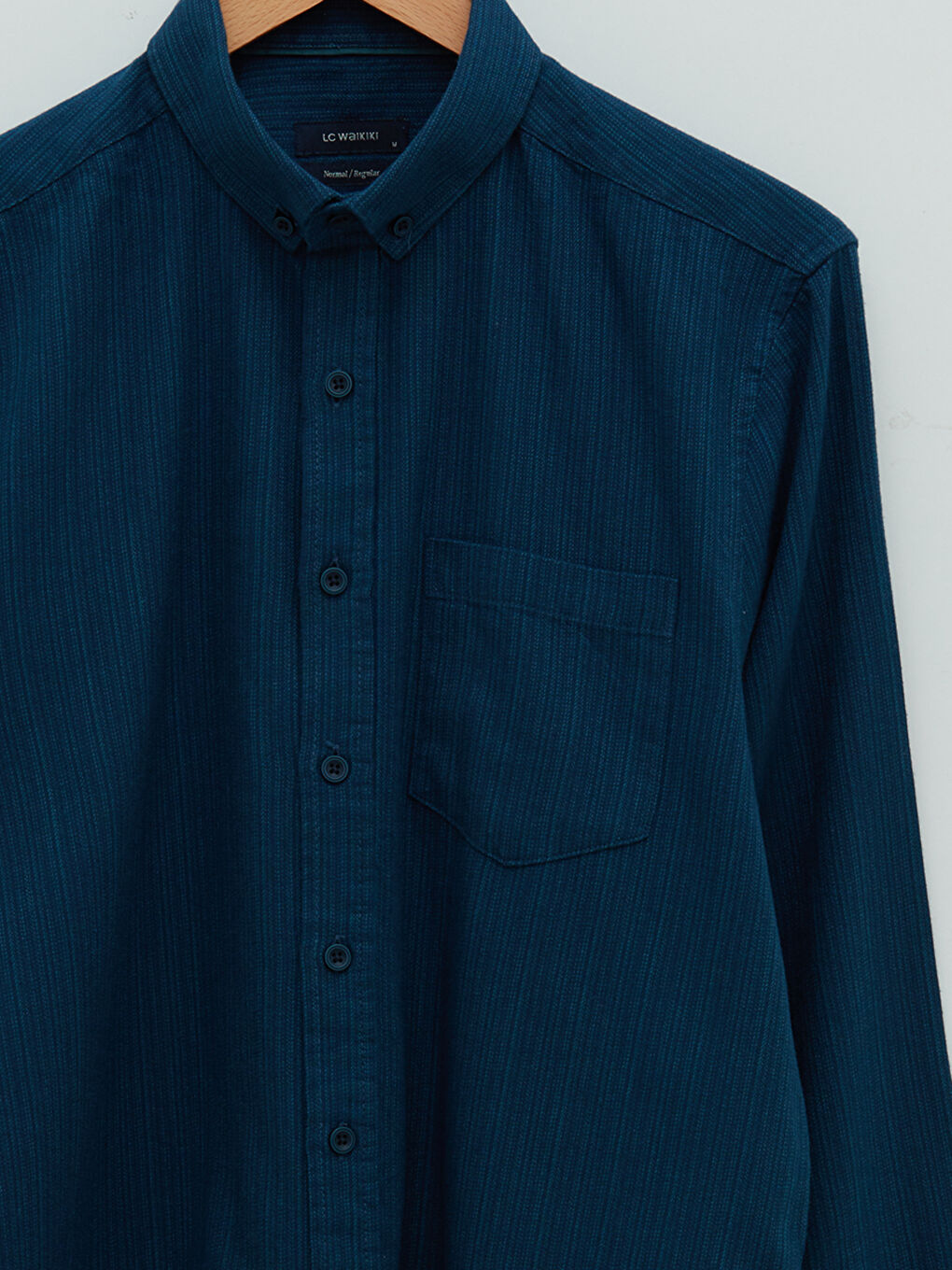 Чоловіча смугаста сорочка класичного крою з довгими рукавами-7