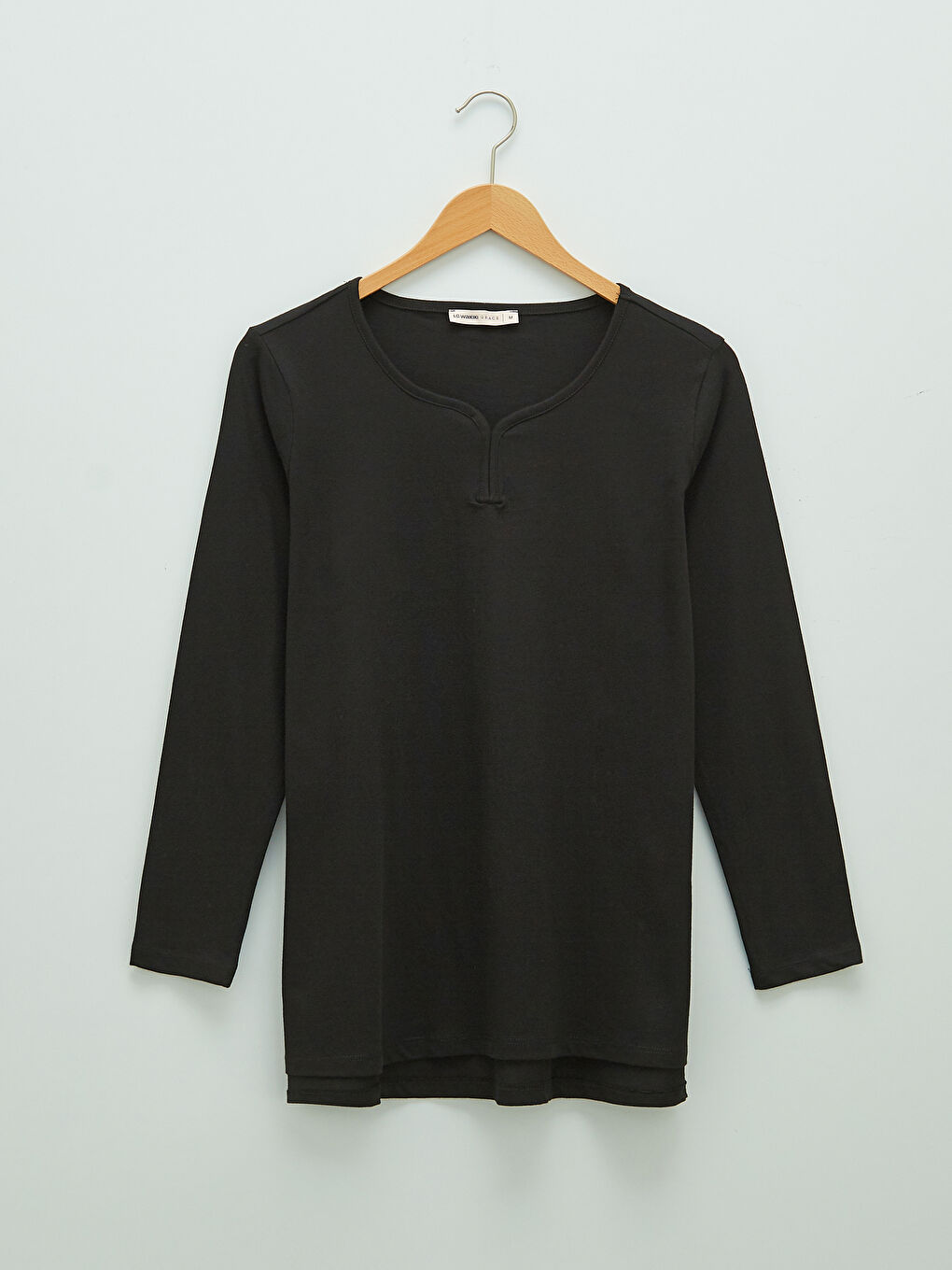 Siyah U Yaka Düz Uzun Kollu Kadın Tişört-5