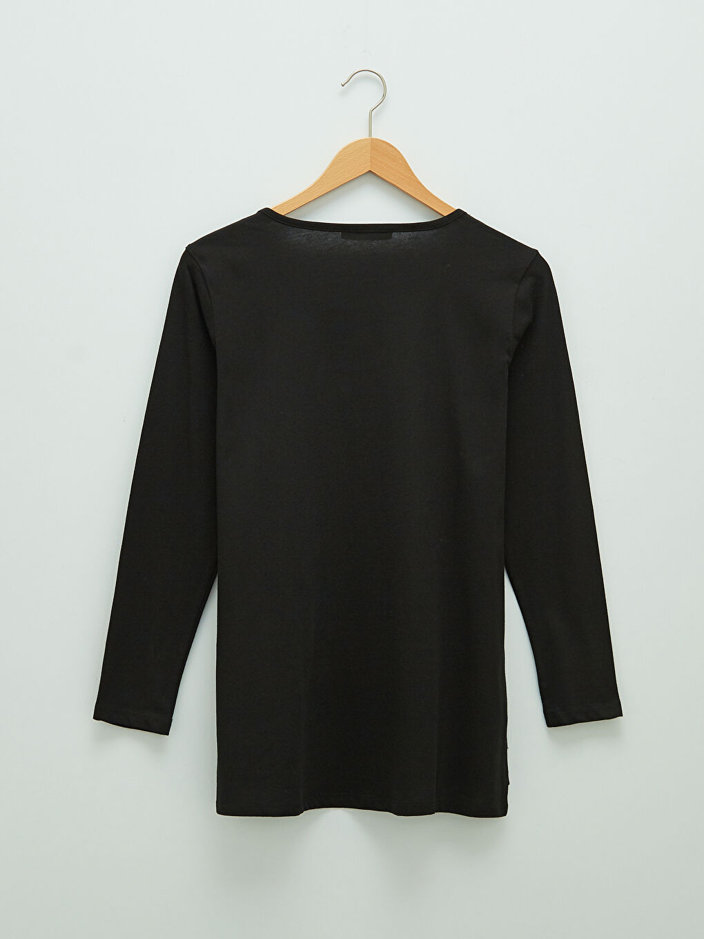 Siyah U Yaka Düz Uzun Kollu Kadın Tişört-6