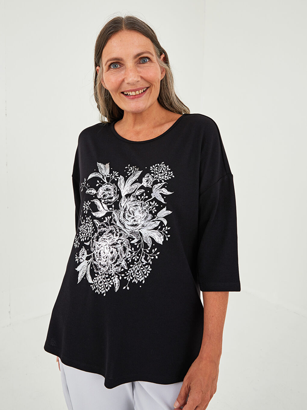 Crew Neck Floral Printed Women's Blouse-1