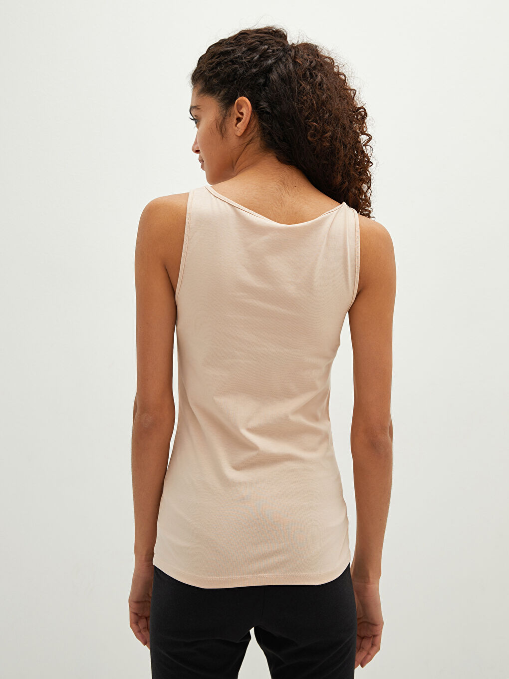 U Neck Plain Strappy Women's Tank Top-3