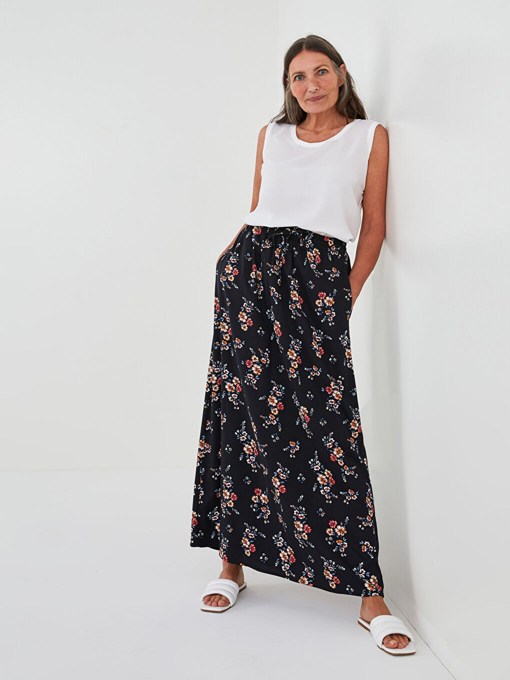 Elastic Waist Flower A-Cut Belmando Fabric Women's Skirt