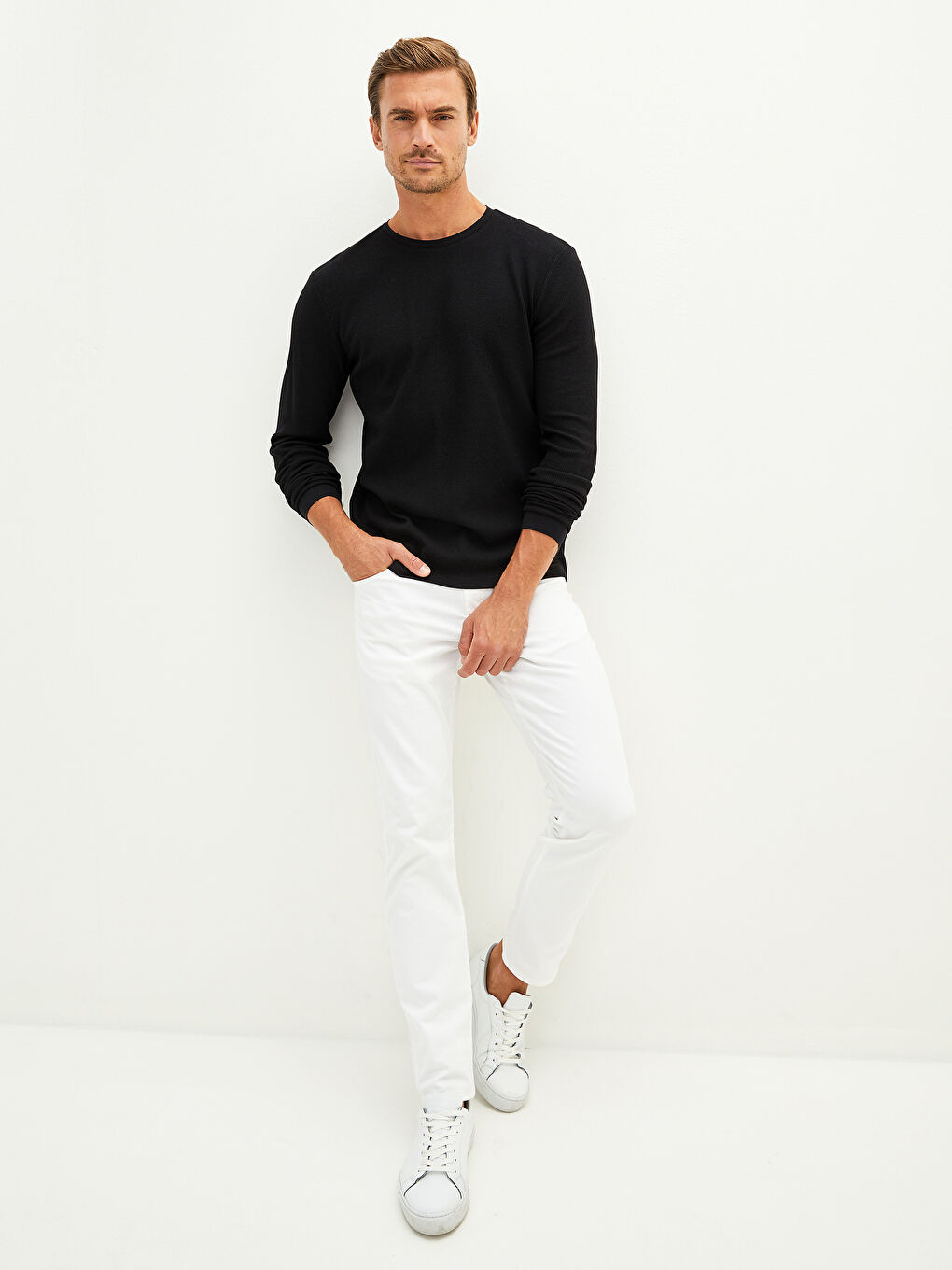 Siyah Bisiklet Yaka Uzun Kollu Erkek Sweatshirt-3