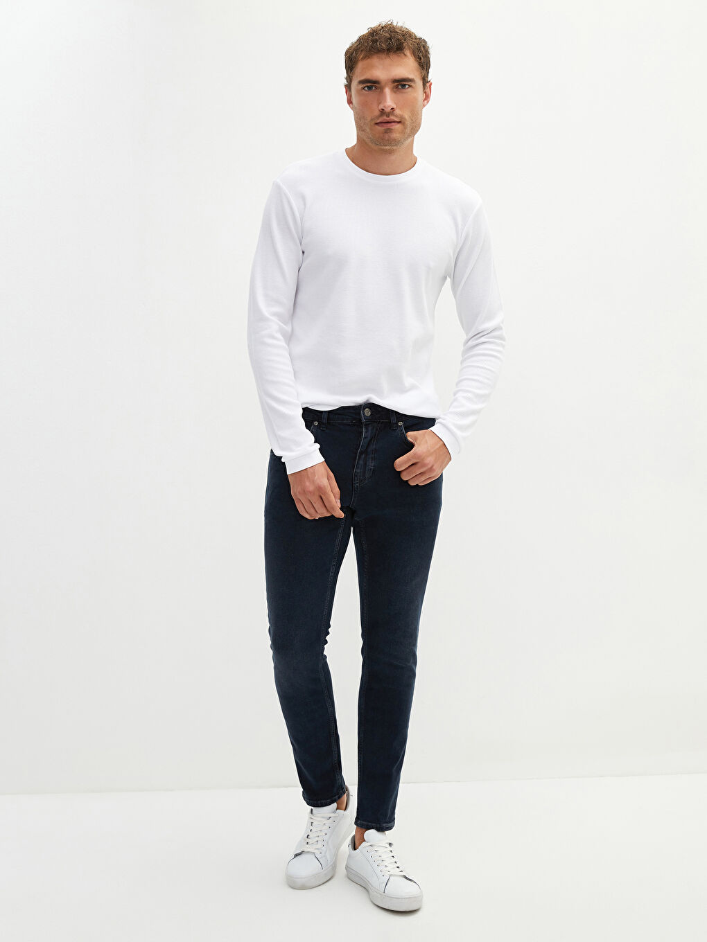 Beyaz Bisiklet Yaka Uzun Kollu Erkek Sweatshirt-2