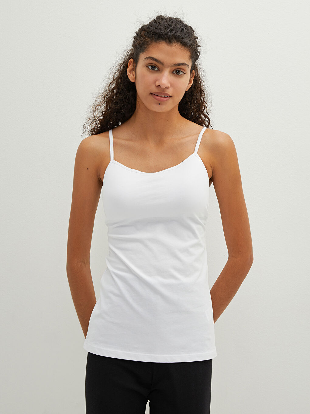 Beyaz U Yaka Düz Askılı Kadın Kuplu Atlet-3