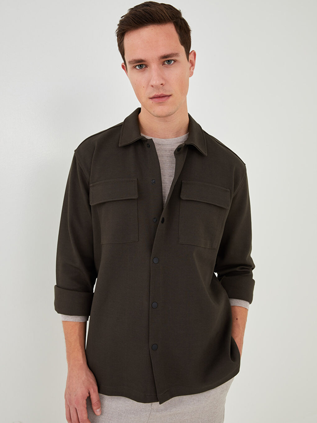 Haki Rahat Kalıp Uzun Kollu Erkek Gömlek Ceket-1