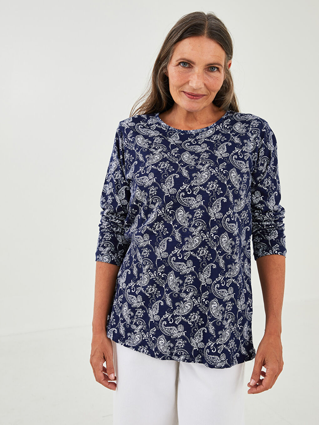 Тениска с кръгло деколте, шарки и дълъг ръкав за жени-1