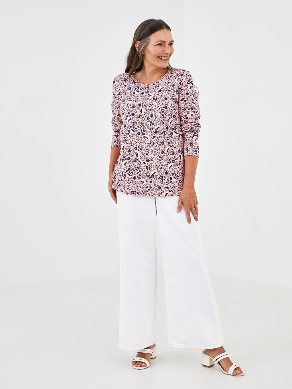 Pembe Bisiklet Yaka Çiçekli Uzun Kollu Kadın Tişört-1