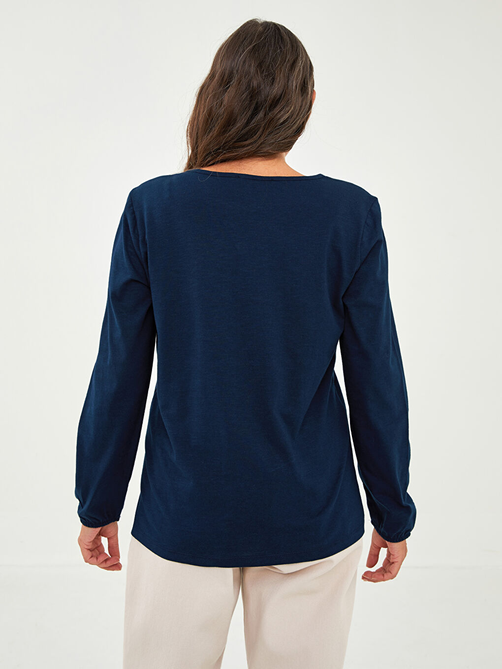 بلوزة كم طويل مُزهر ياقة مربوطة قطن للسيدات-4