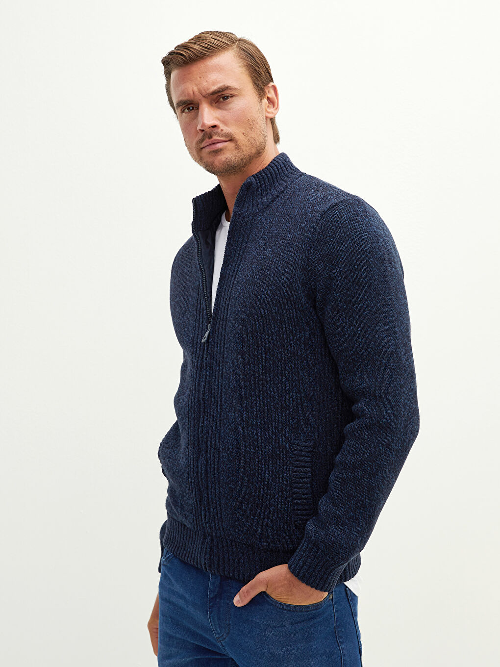 Cardigan en Tricot à Manches Longues avec Col Roulé pour Hommes de Coupe Standard-2