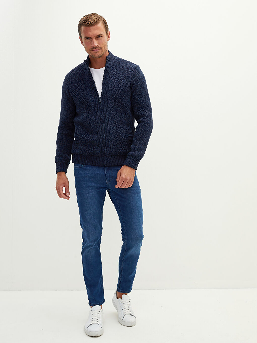 Cardigan en Tricot à Manches Longues avec Col Roulé pour Hommes de Coupe Standard-4