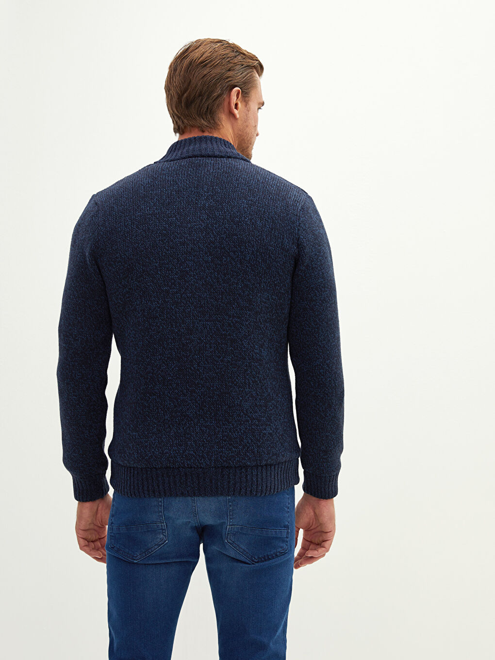 Cardigan en Tricot à Manches Longues avec Col Roulé pour Hommes de Coupe Standard-5