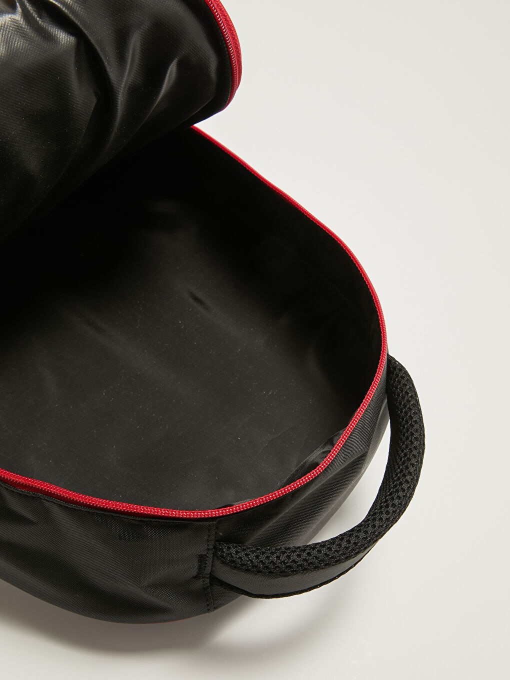 Siyah Spider-Man Lisanslı Erkek Çocuk Sırt Çantası-1